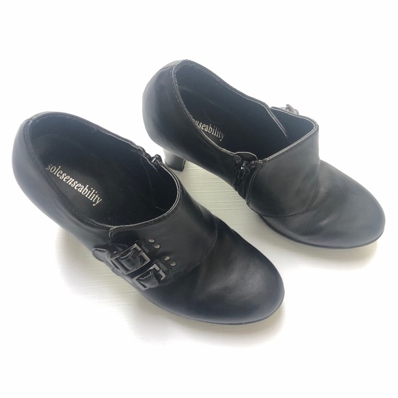 Black Sole Sensibility Ankle Boot w/ Buckle (5.5) - Picture 1 of 6